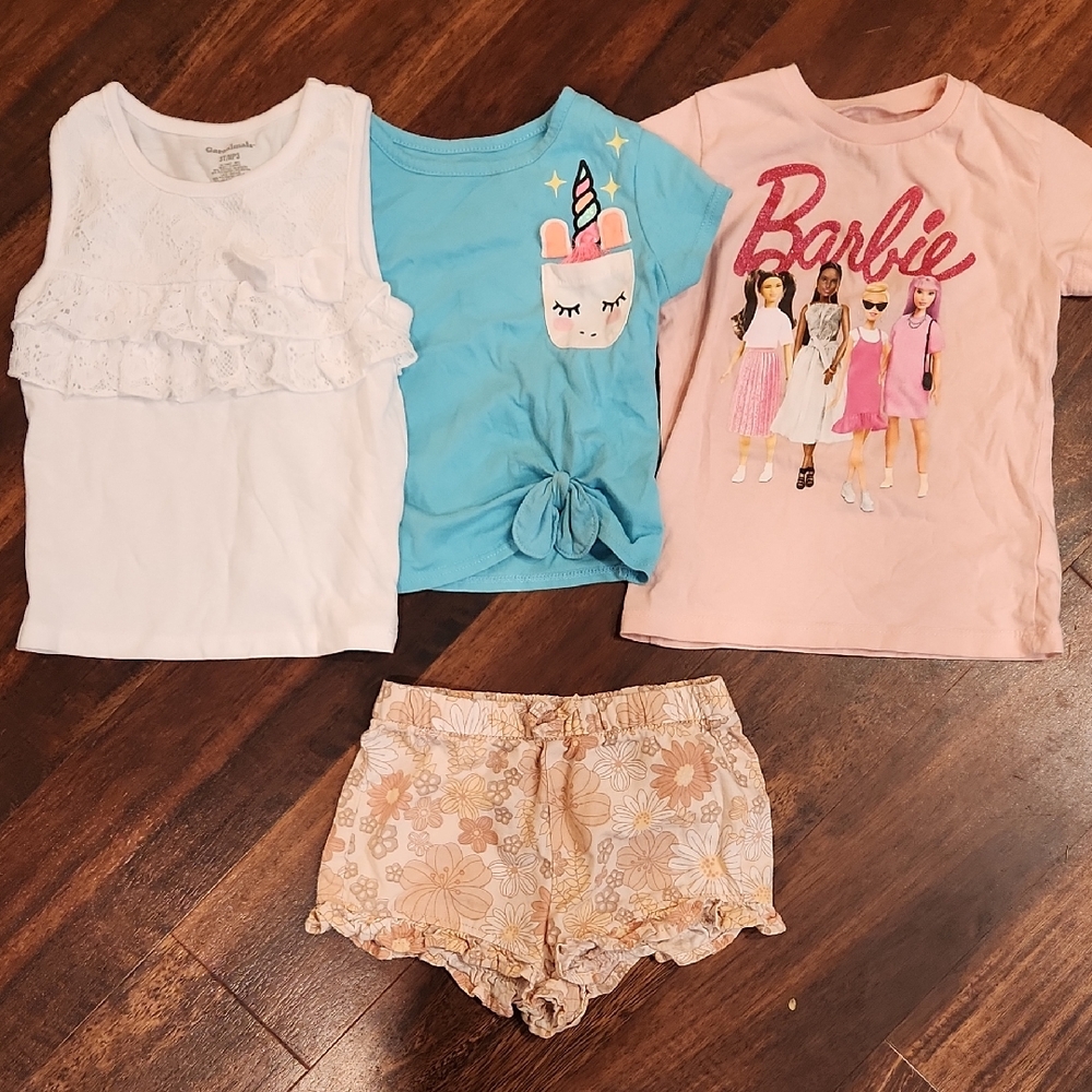 Girls' Set Of 3 Tees and 1 Floral Shorts Set, 3T